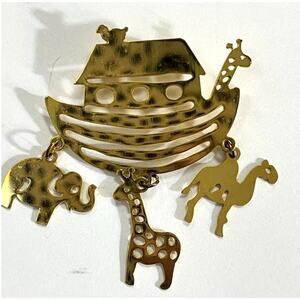 Vintage Gold Tone Noah's Ark Brooch Pin